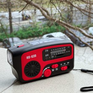 Solar Hand Crank Generator with Flashlight Function - Portable Power Solution