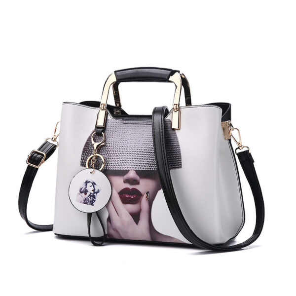 New Fashion Ladies Portable Messenger Bags - Image 3
