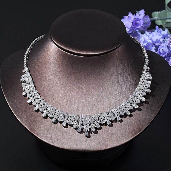 Elegant 4-Piece Jewelry Set - Necklace, Earrings, Rings, Bracelets - Image 3