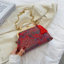 Elegant Retro Handbag - Antique Small Bag Design for Women