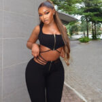 Women's Black Sleeveless Crop Top & High-Waist Sculpting Leggings Two-Piece Set – Seamless Activewear Gym Set